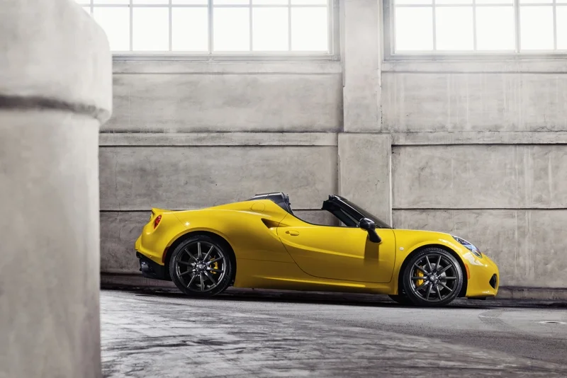 Alfa Romeo Spider 4C 2