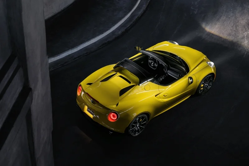 Alfa Romeo Spider 4C 8