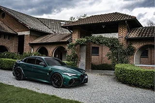 Giulia GTA 2021 intr
