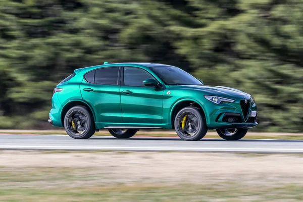 200227 AR Giulia and Stelvio Quadrifoglio MY2020 25