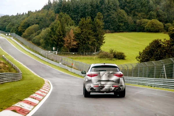 Alfa Romeo Stelvio Record Nurburgring 3