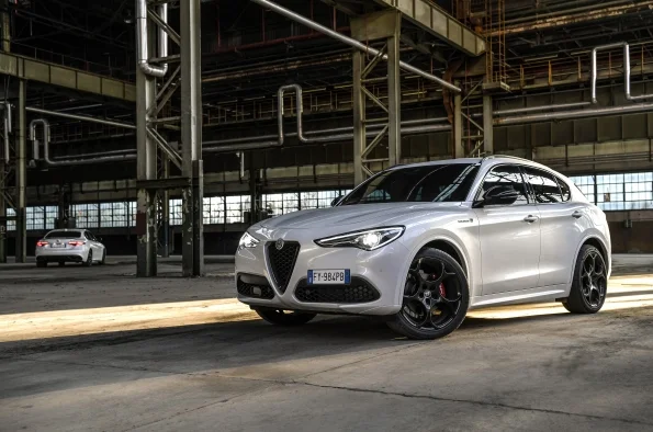 Stelvio Veloce Ti 2021 3