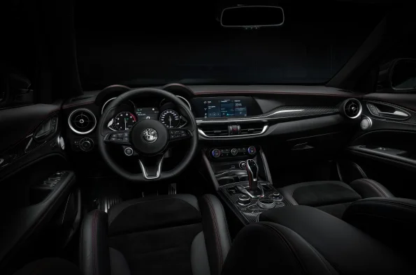Stelvio Veloce Ti 2021 6