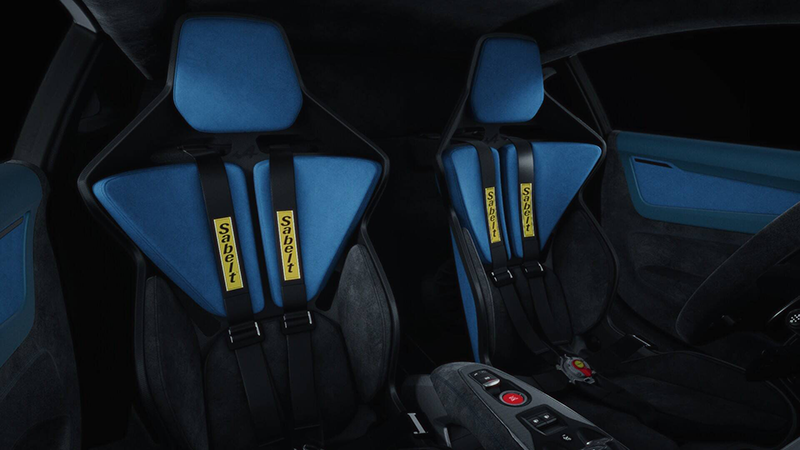 Extrême et exclusive lA110 R Ultime démontre le meilleur du savoir faire Alpine4 copie