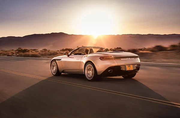 DB11 Volante 03