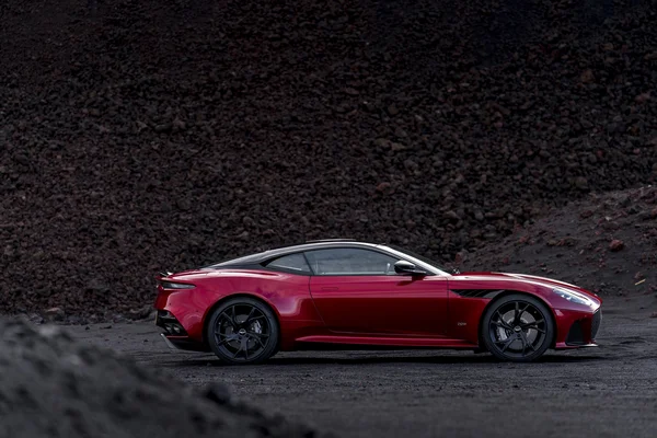 Aston Martin DBS Supperlegera 4