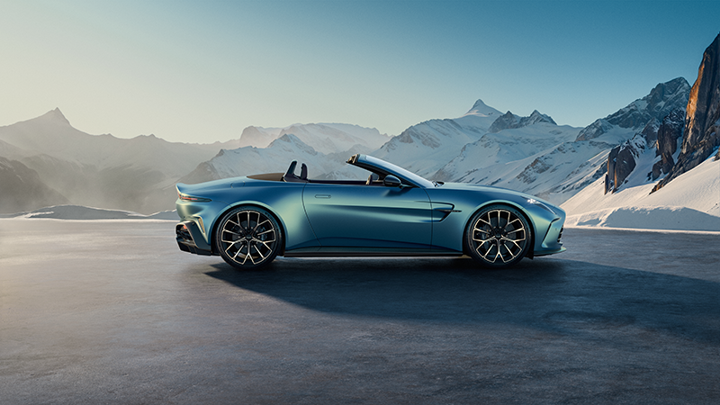 Aston Martin Vantage Roadster 9 copie