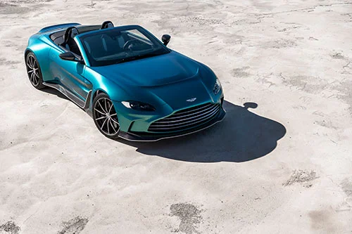 V12 Vantage Roadster intr