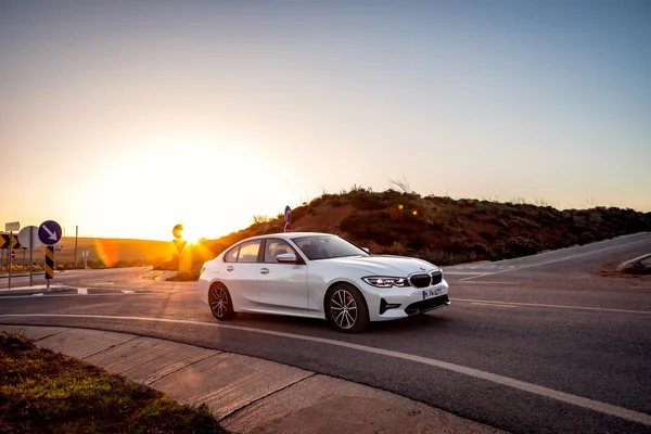 BMW 330 e 3