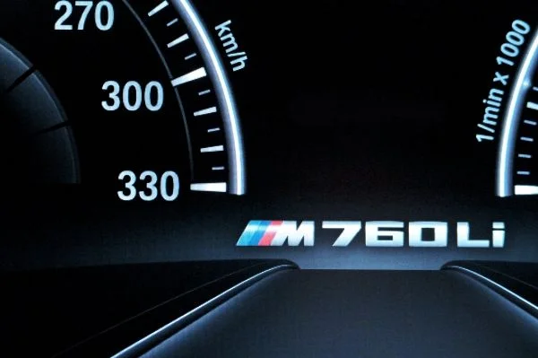 BMW M760 Li xDrive 2016 6