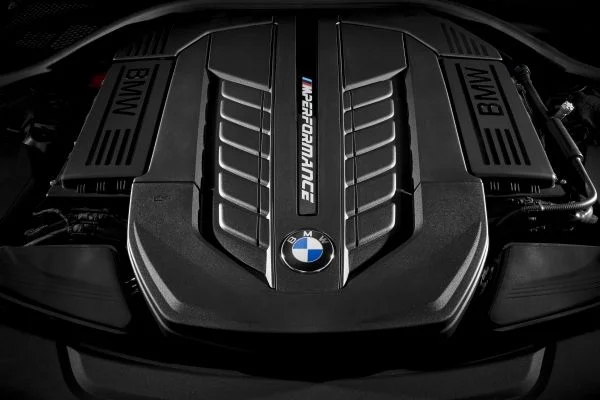 BMW M760 Li xDrive 2016 7
