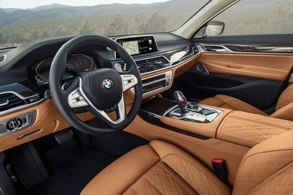 BMW Serie 7 Facelift 2019 2