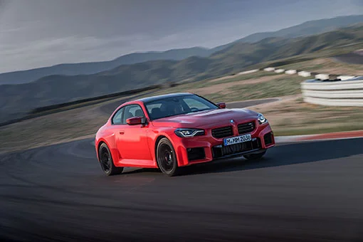 P90482717 highRes the all new bmw m2 intr