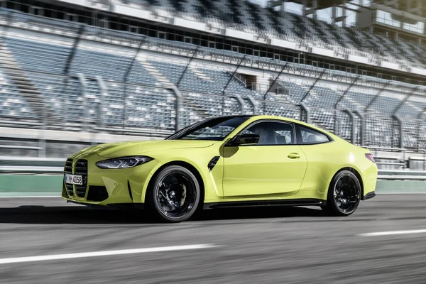 P90399232 highRes the new bmw m4 compe