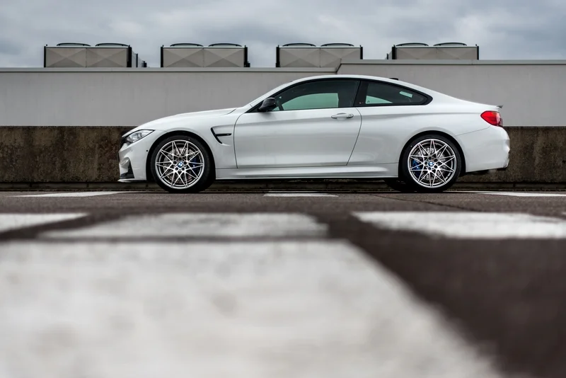 BMW M4 Coupe Tour Auto Edition 3