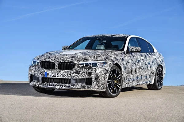 BMW M5 M XDrive 6