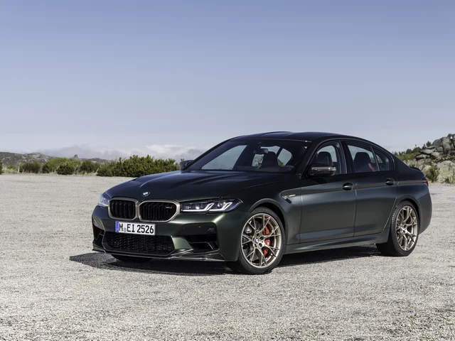 BMW M5 CS 2