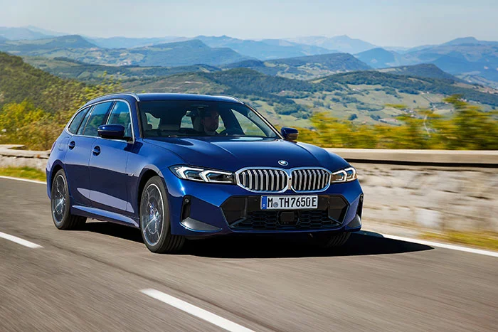 BMW Serie 3 restylée 2022 Touring 1