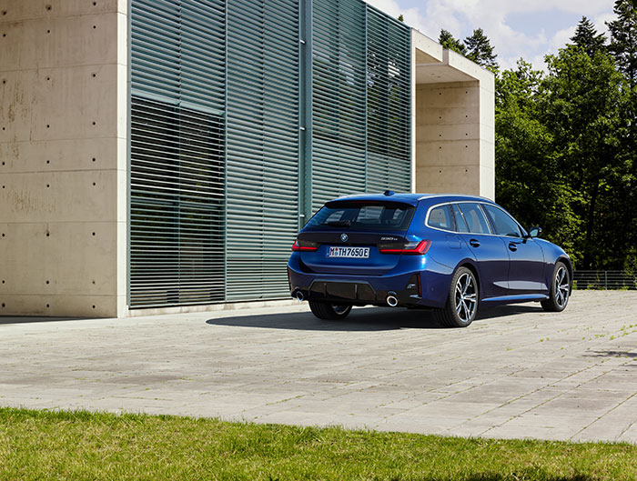 BMW Serie 3 restylée 2022 Touring 2