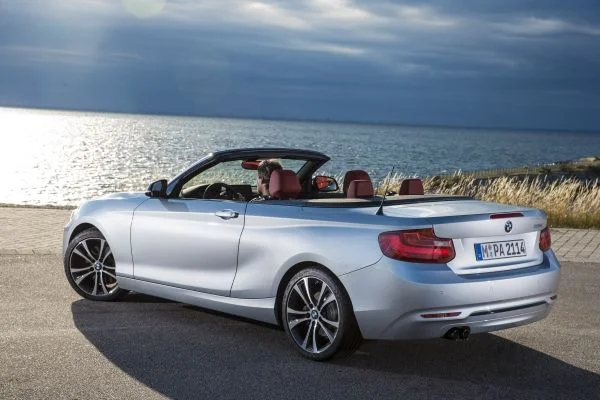 Bmw Série 2 Cabriolet arrière
