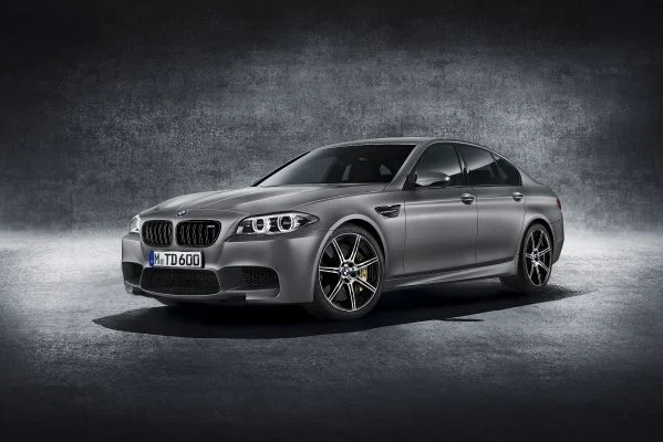BMW M5 30 ans