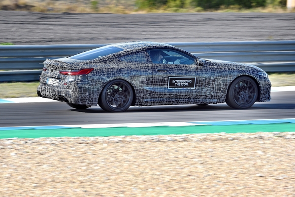 BMW M 8 Coupe estoril 6