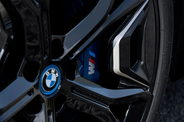 BMW iX M 60 2022 2
