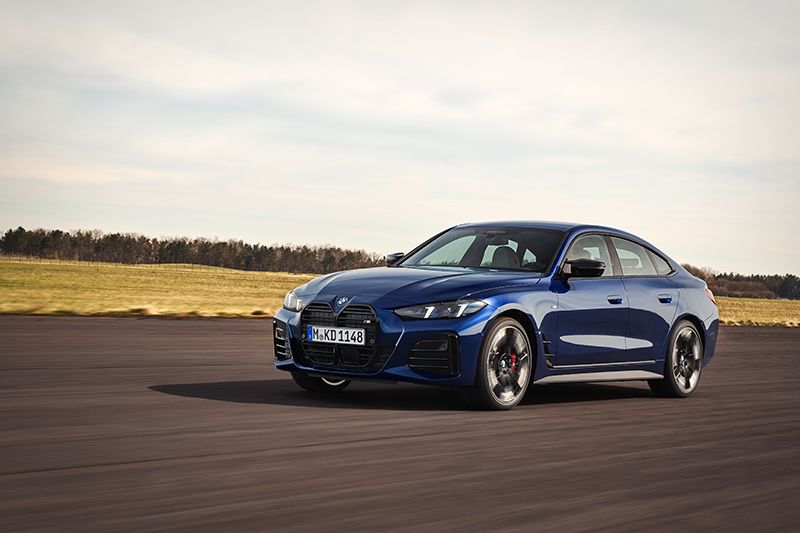 P90546582 highRes the new bmw m440i xd