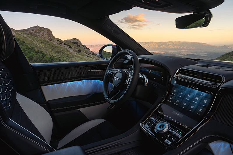 Bentley Torcal le poste de pilotage et sa console centrale
