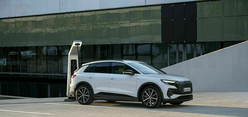 Audi Q4 e tron 1 intr