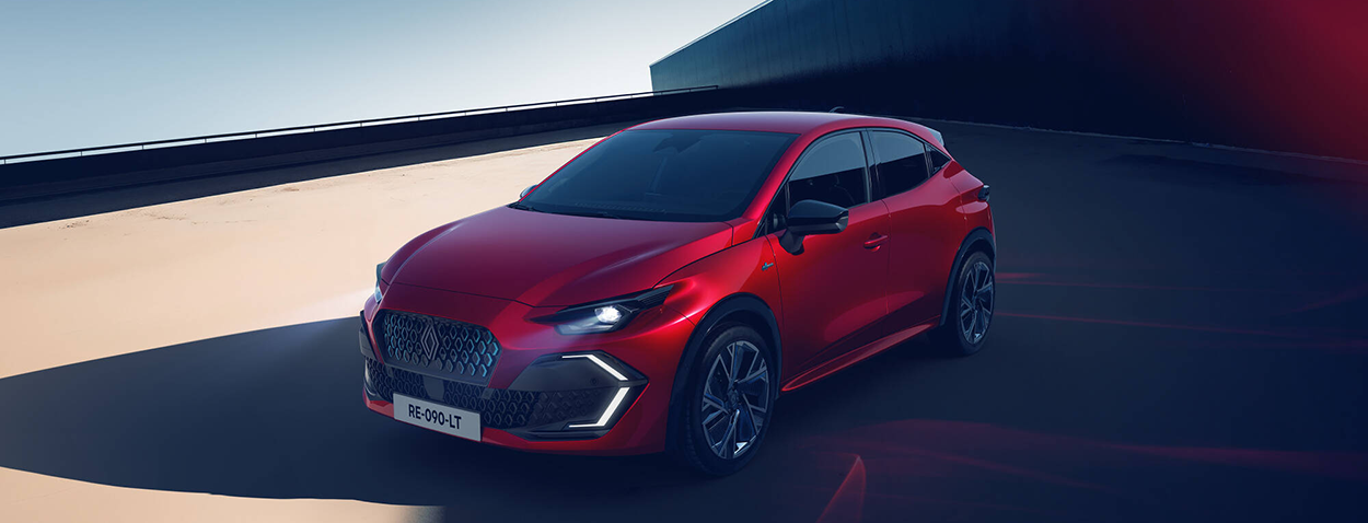 Renault Clio full hybrid E Tech Esprit Alpine Rouge Absolu 3 intr