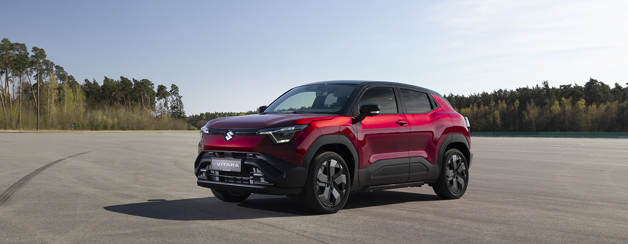 Suzuki e Vitara 001 intr