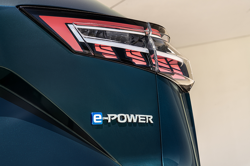 Nissan QQ Final High 007 copie