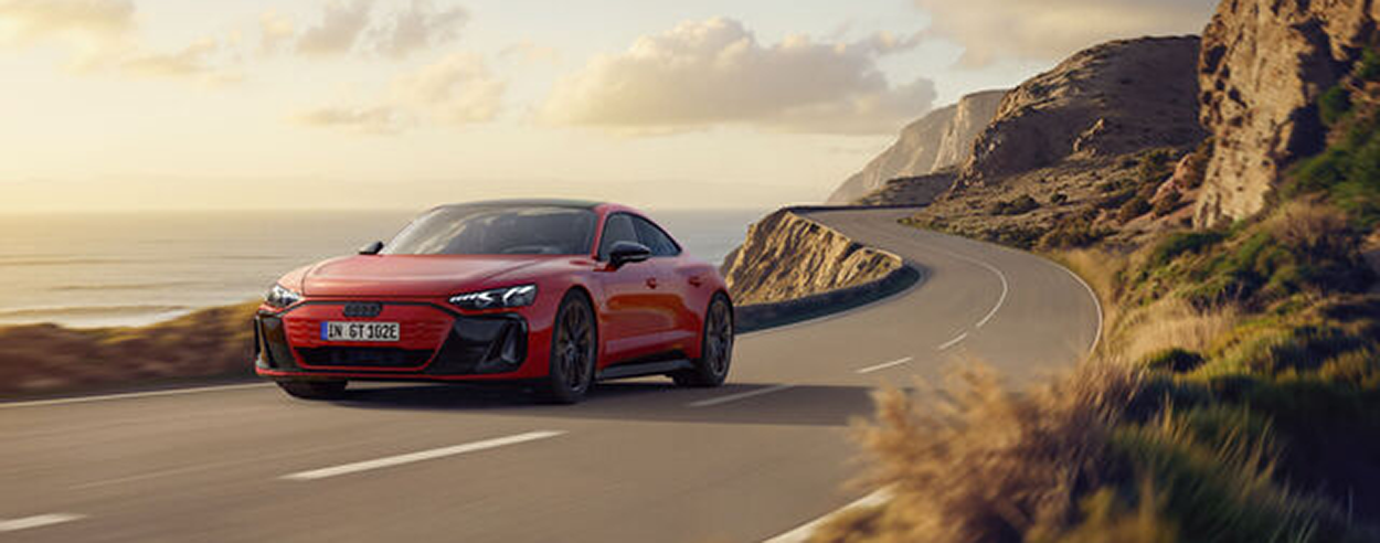 Audi e Tron GT Quattro 2025 2 copie