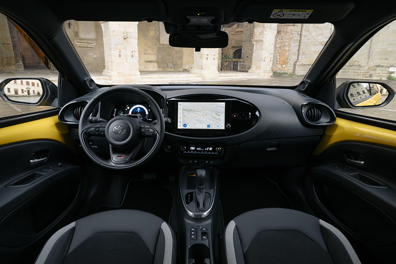 1920 2026 aygox grsport mustard interioranddetails 001 copie