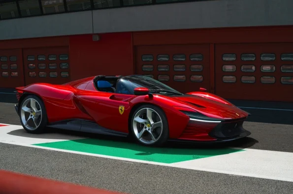 Ferrari SP3 Icona 6