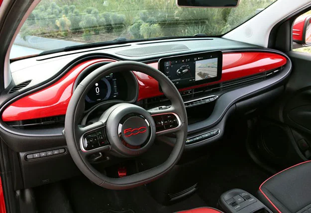Nouvelle Fiat 500 Red 8