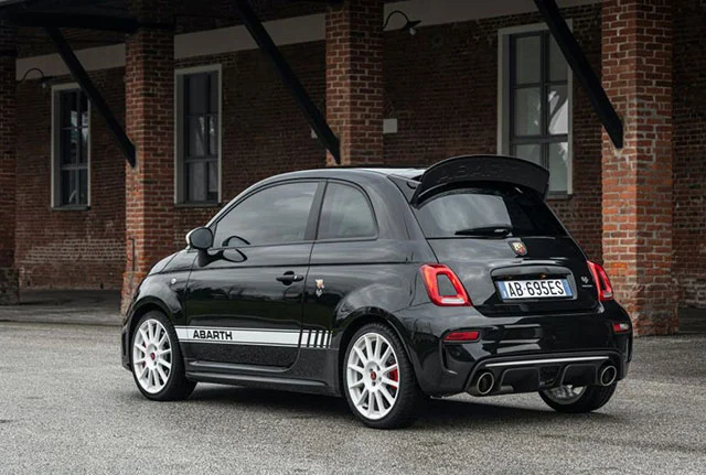 Abarth 695 Esseese 4