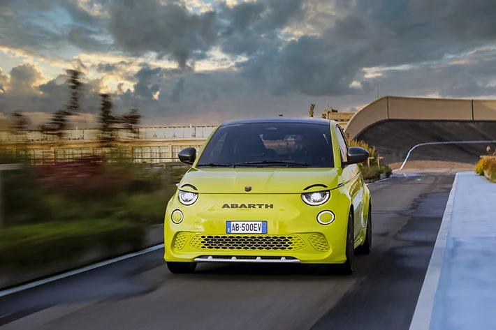 Nouvelle Abarth 500e full electrique 4