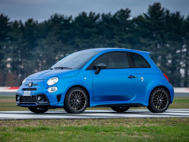 New Abarth 595 Competizione 08