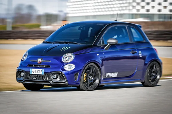Abarth 595 Monster Energy Yamaha 12