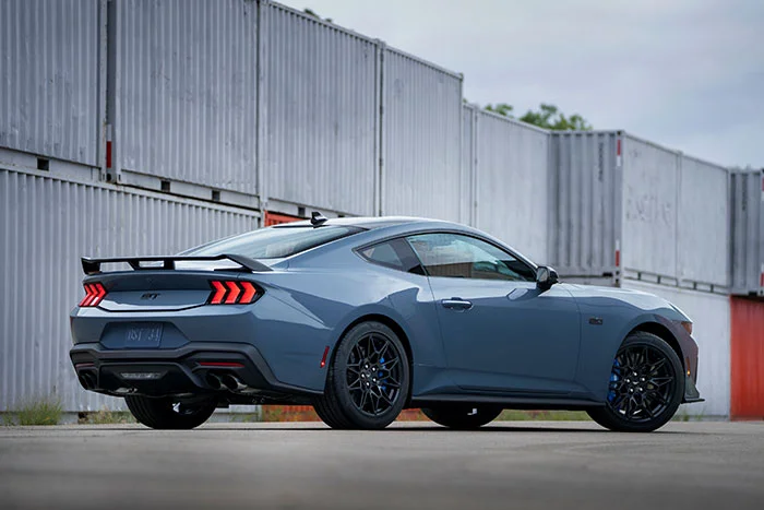 NEW FORD MUSTANG 2