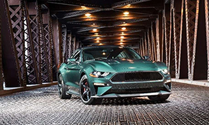 Ford Mustand Bullitt intr