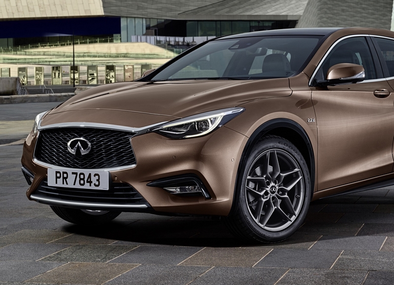 Q30 avant