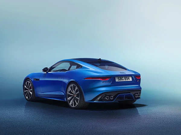 Jag F TYPE R 21MY Image Studio Exterior Velocity Blue 02.12.19 05