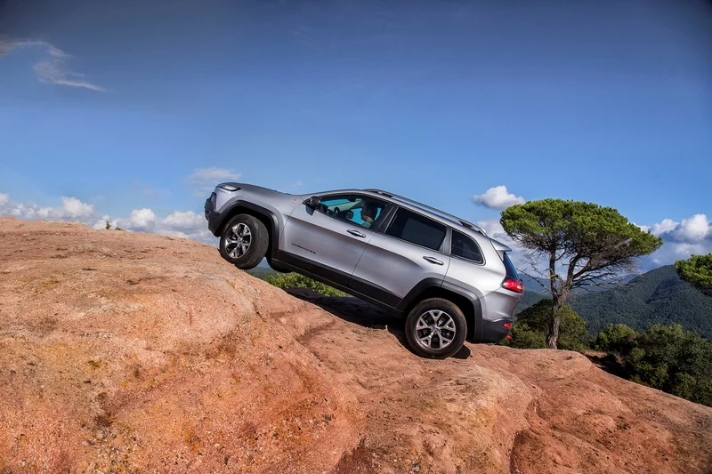 Jeep Cherokee 5