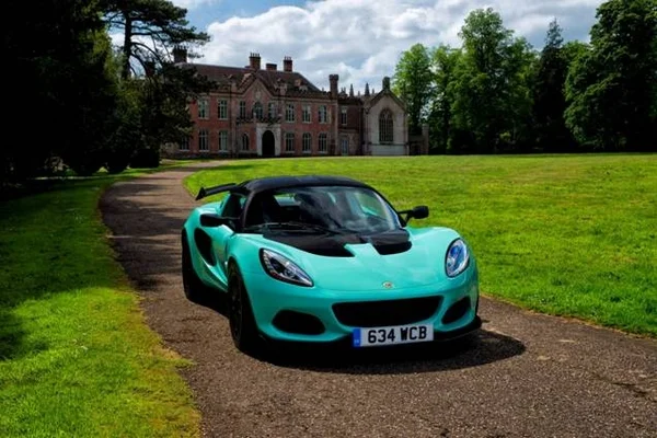 LOTUS Elise Cup 250 2017 6