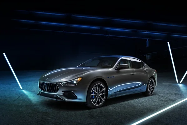 03 Maserati Ghibli Hybrid