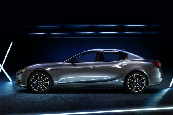 04 Maserati Ghibli Hybrid