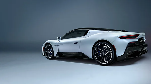 Maserati MC 20 3